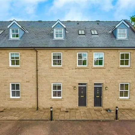Holiday home Town House With Hot Tub & Free Parking Leeds (West Yorkshire)