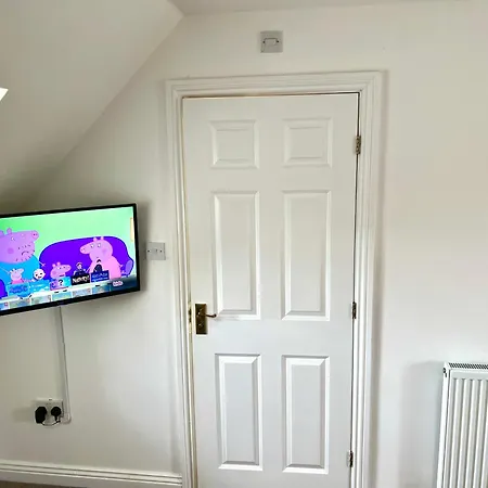 Holiday home Town House With Hot Tub & Free Parking Leeds (West Yorkshire)